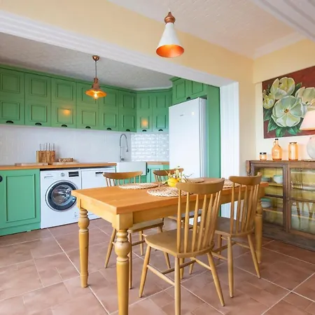 Retro Charm And Vintage Elegance In Karagozler, Φετιγιέ