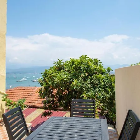 Appartement Retro Charm And Vintage Elegance In Karagozler,